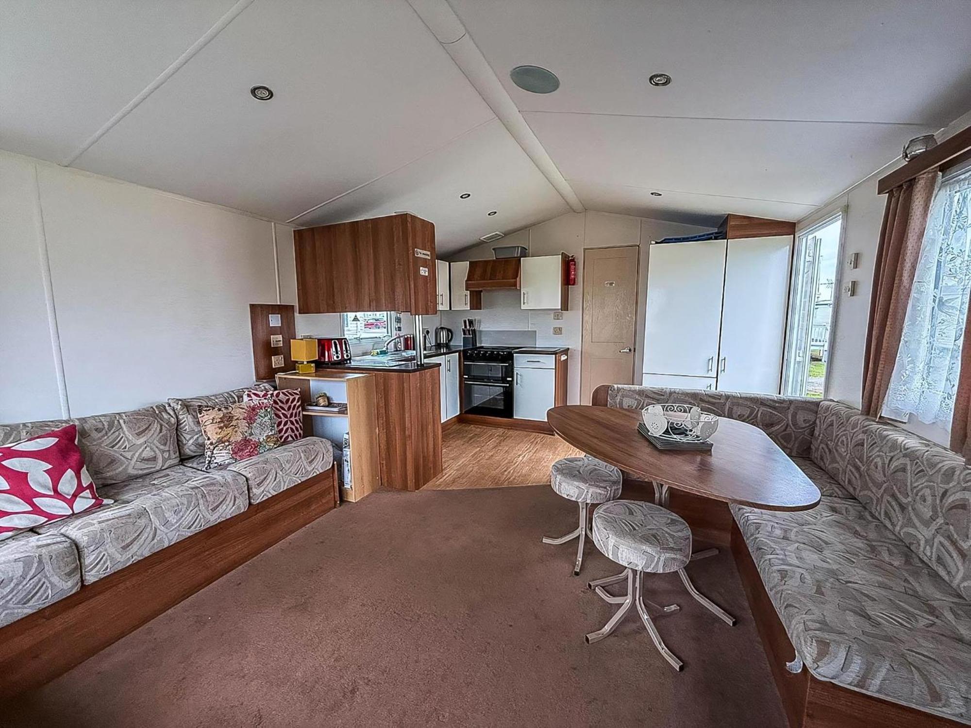 Great 8 Berth Caravan For Hire At St Osyth Beach In Essex Ref 28123Gc Clacton-on-Sea Bagian luar foto